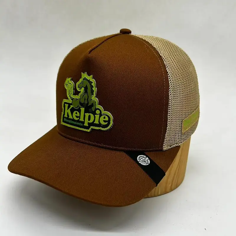 นักออกแบบ trucker มี